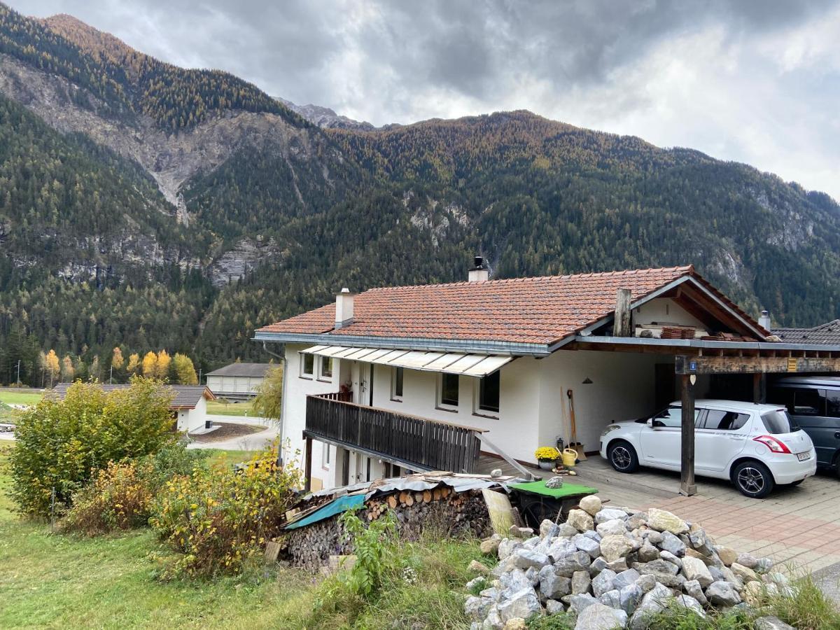 Ferienwohnung Im Herzen Graubuendens Surava ภายนอก รูปภาพ